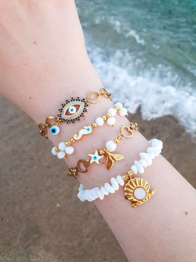 Sea white bracelets 🐚