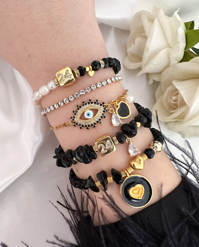 Belle bracelets 🖤
