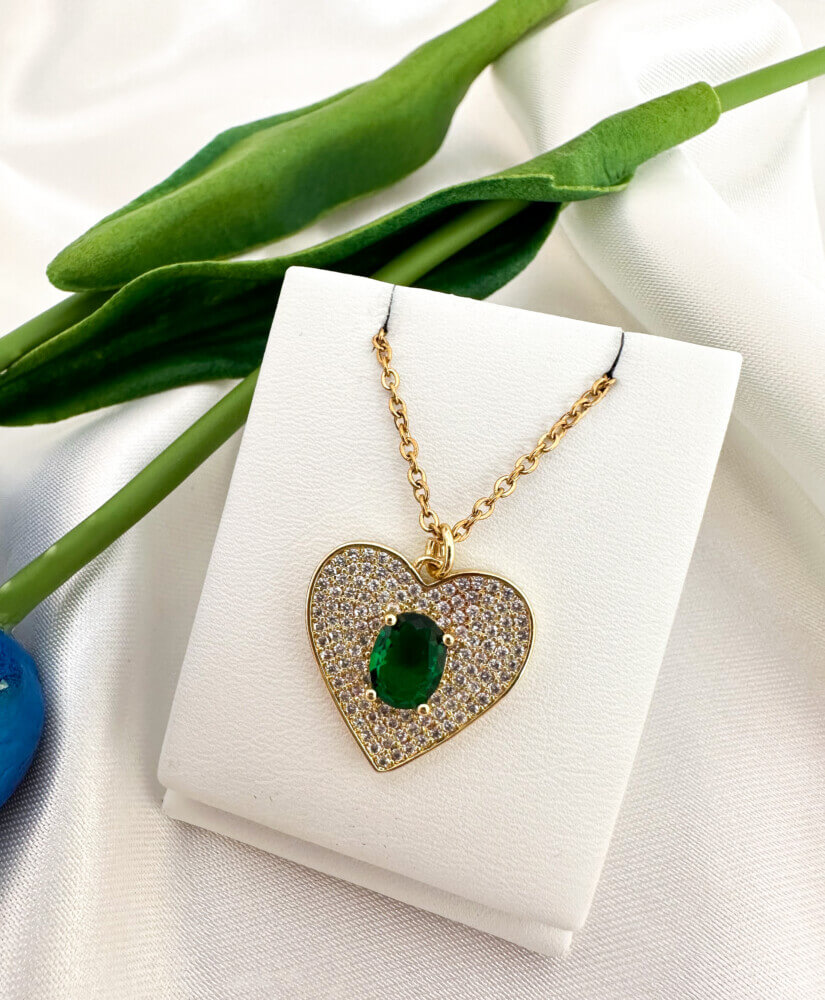 Green zircon heart 💚