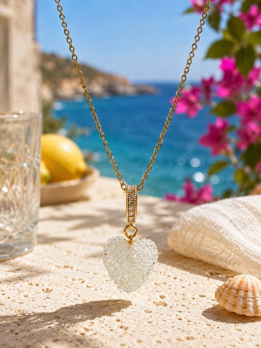Sugar heart pendant (white ) 🤍